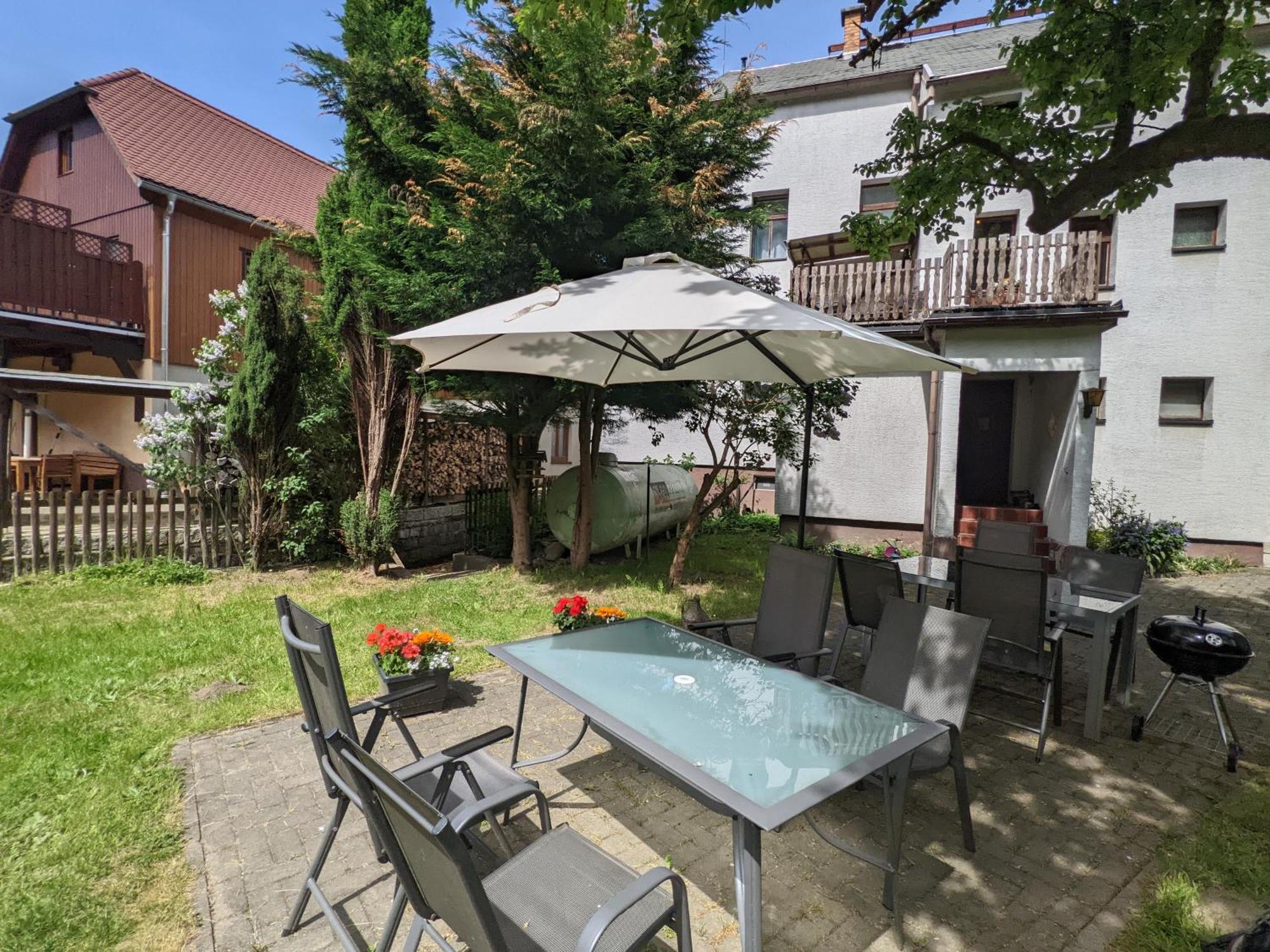 H1 - Urlaubsmagie - Pool & Terrasse Zum Entspannen Sebnitz Dış mekan fotoğraf
